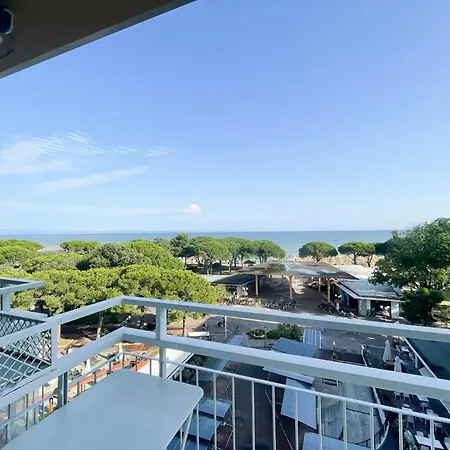 Con Vista Sul Mare Di *